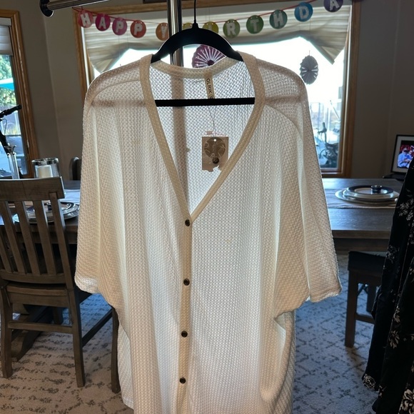 Unused with tags Olrik white waffle button down short sleeve size plus 4X - Picture 7 of 9